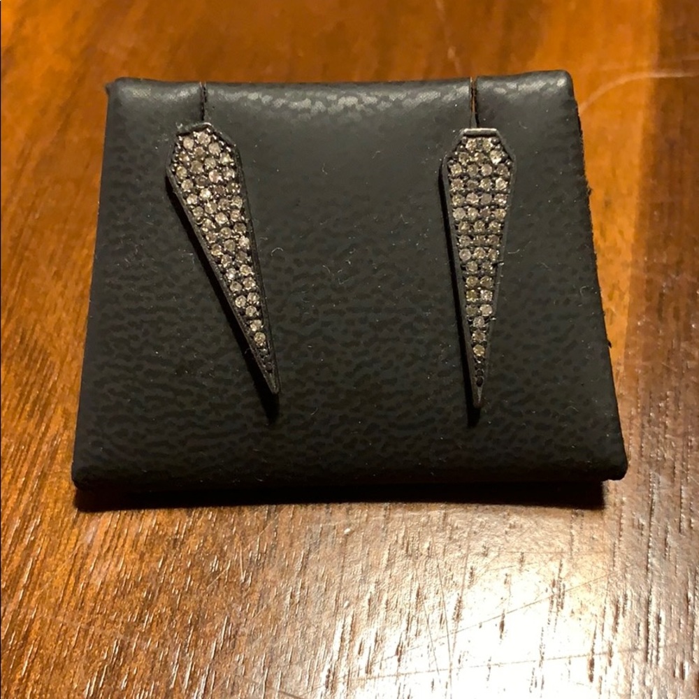 Pave diamond spike studs